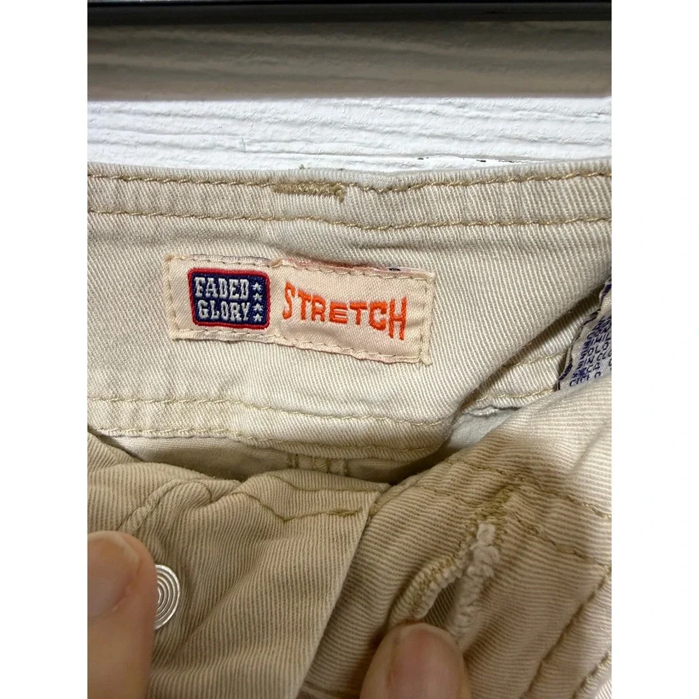 Faded Glory Womens Khaki Chino Shorts Tan Stretch Twill Size 6 9B001 - Picture 3 of 4
